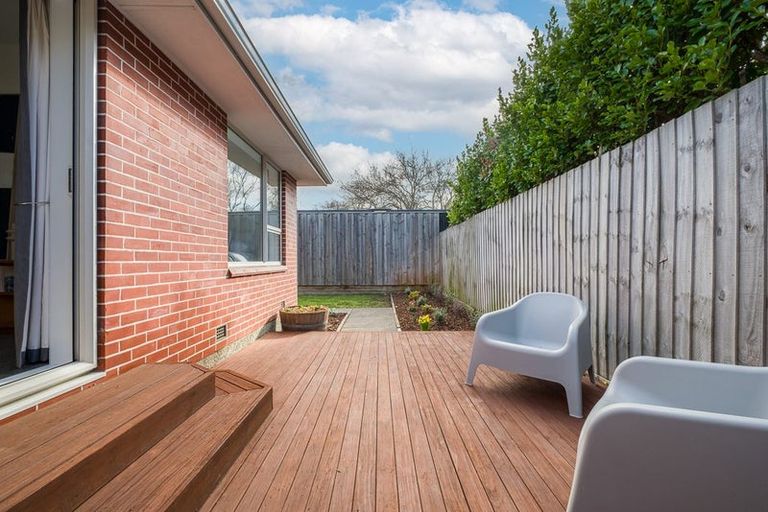 Photo of property in 2/131 Springfield Road, St Albans, Christchurch, 8014