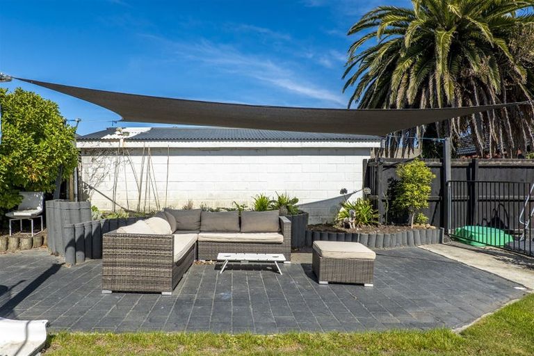 Photo of property in 18 Donnington Street, Parklands, Christchurch, 8083