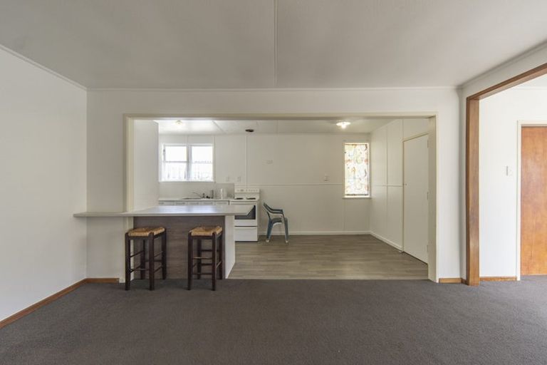 Photo of property in 5 Paul Crescent, Fairfield, Hamilton, 3214