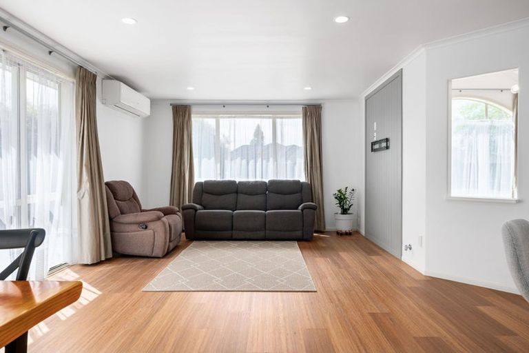 Photo of property in 48 Farringdon Avenue, Rototuna North, Hamilton, 3210