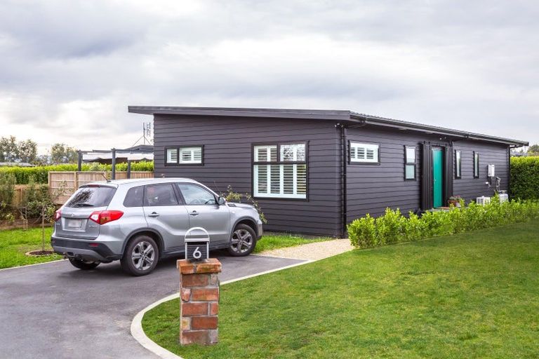 Photo of property in 6 Wilson Way, Martinborough, 5711