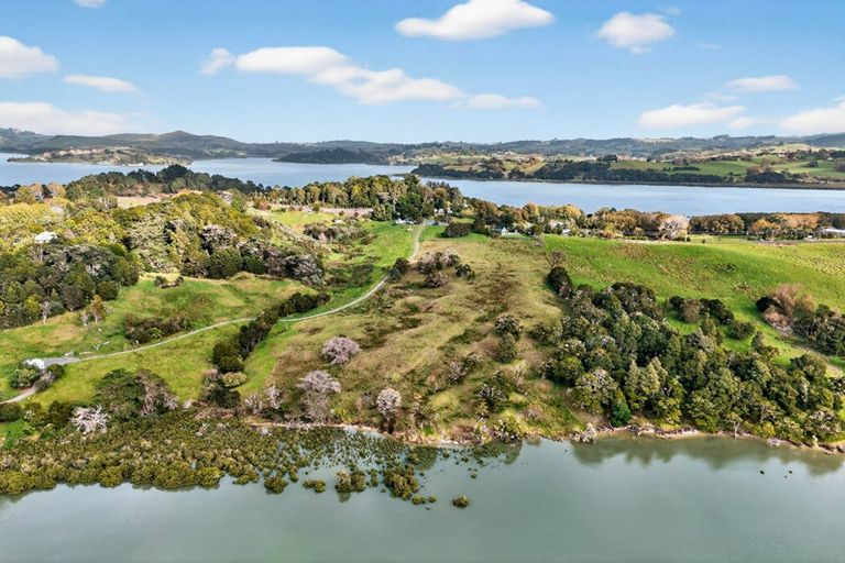 Photo of property in 397 Pahi Road, Pahi, Paparoa, 0571
