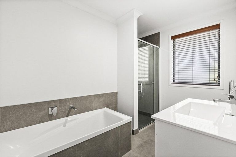 Photo of property in 6a West Place, Greenmeadows, Napier, 4112