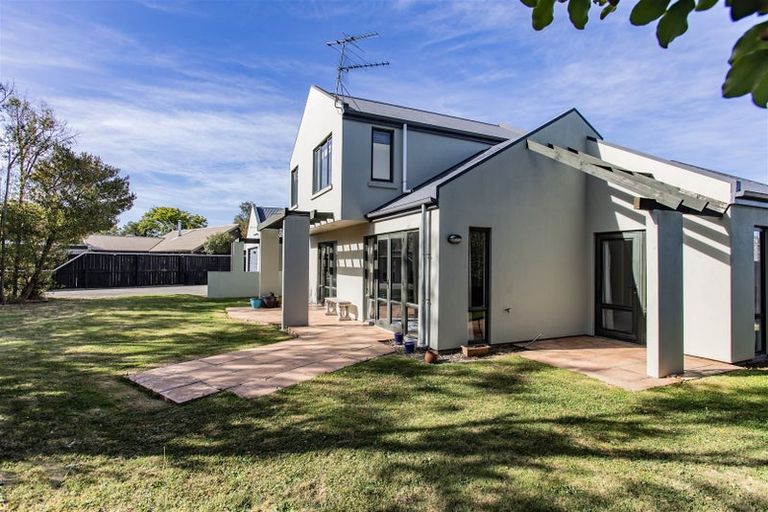 Photo of property in 23 Coates Place, Rangiora, 7400