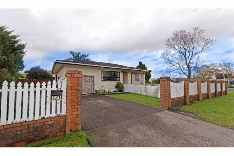 Photo of property in 2/1 Silverstone Place, Henderson, Auckland, 0612