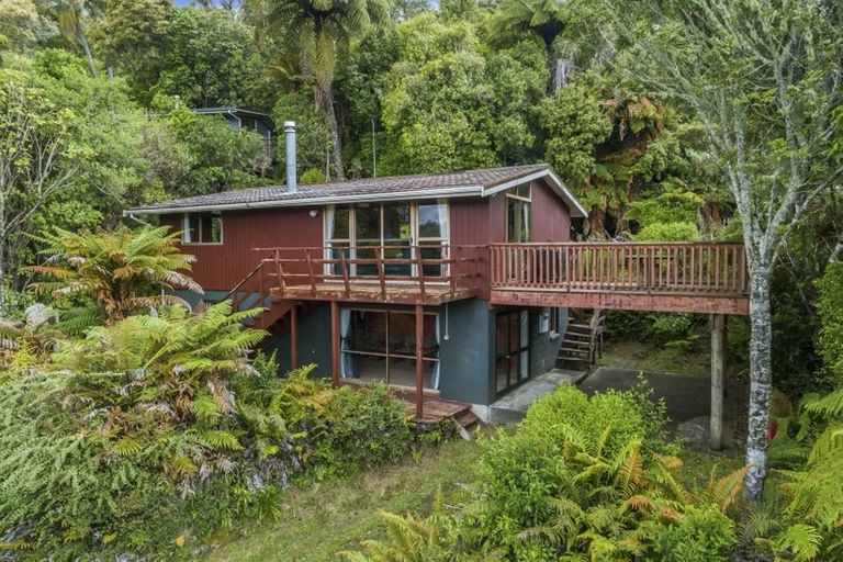 Photo of property in 18 Te Kuru Lane, Pukawa Bay, Turangi, 3381