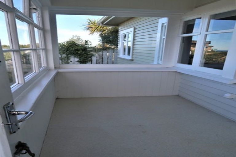 Photo of property in 168 The Ridgeway, Mornington, Wellington, 6021