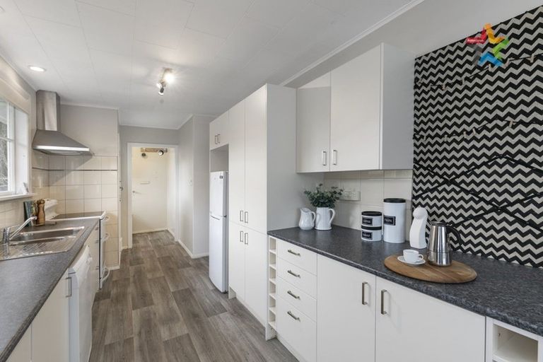 Photo of property in 50 Holdsworth Avenue, Trentham, Upper Hutt, 5018