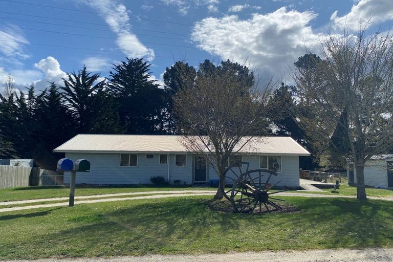 Photo of property in 3 Hill Street, Macraes, Palmerston, 9483