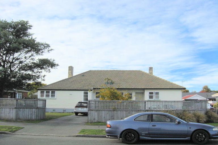 Photo of property in 6 Epsom Road, Sockburn, Christchurch, 8042