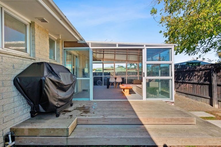 Photo of property in 2/9 Bonar Place, Woolston, Christchurch, 8062