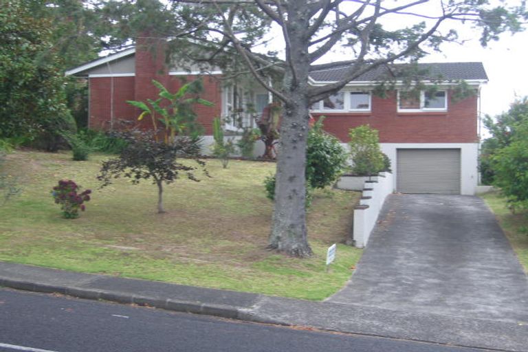 Photo of property in 23 Chequers Avenue, Glenfield, Auckland, 0629