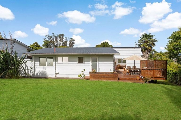 Photo of property in 1/133 Edmonton Road, Te Atatu South, Auckland, 0610