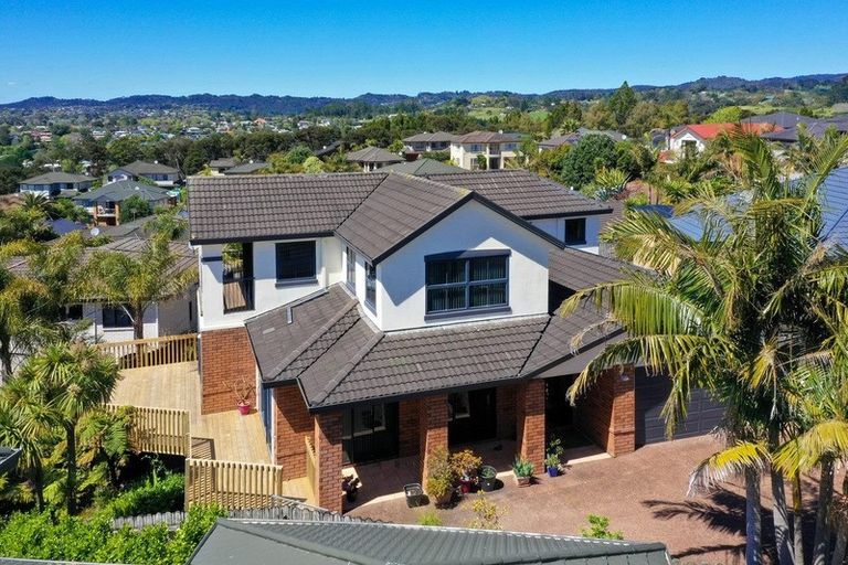 Photo of property in 16 San Lorenzo Rise, Henderson, Auckland, 0612