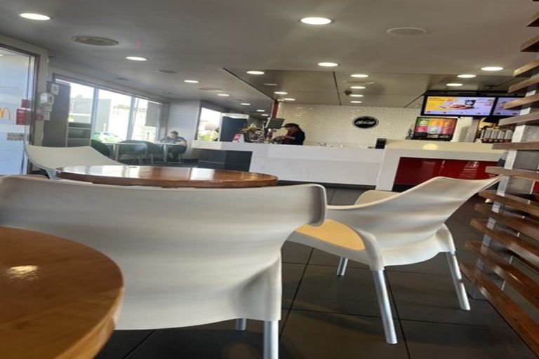 Photo of property in 106 Meadowland Drive, Somerville, Auckland, 2014