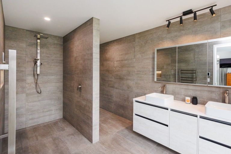 Photo of property in 12 Colquhoun Way, Kelvin Grove, Palmerston North, 4470