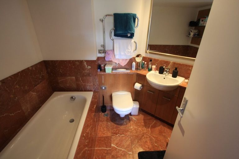 Photo of property in The Metropolis Apartments, 1408/1 Courthouse Lane, Auckland Central, Auckland, 1010