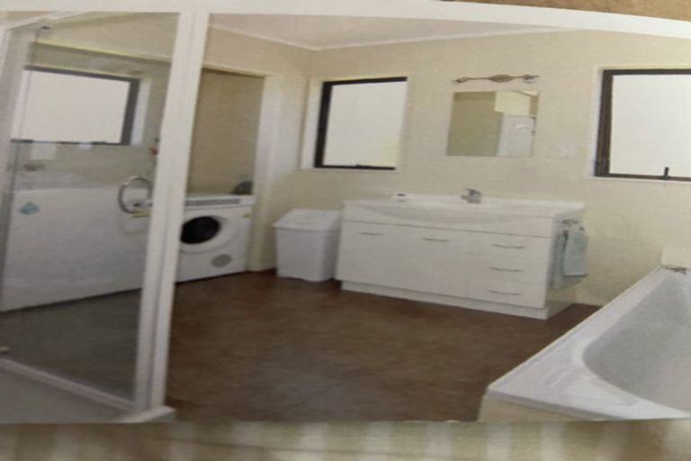 Photo of property in 3/37 Bracken Road, Paparangi, Wellington, 6037