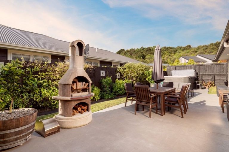 Photo of property in 3 Ellesmere Close, Pyes Pa, Tauranga, 3112