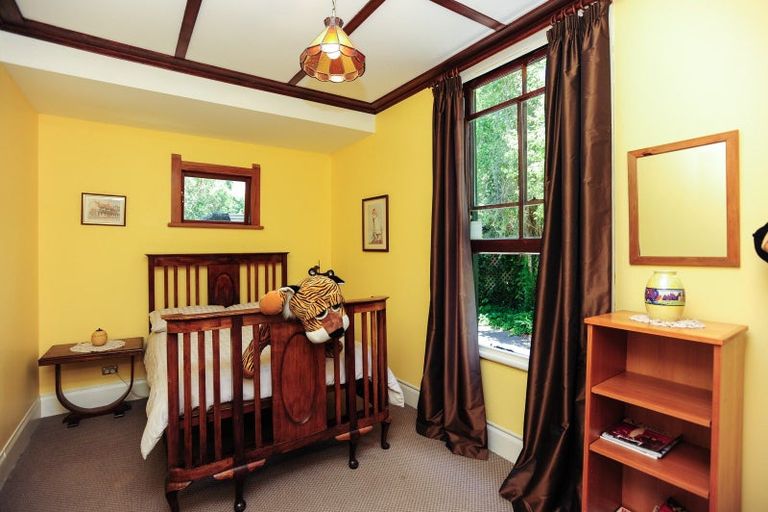 Photo of property in 35 Iona Road, Havelock North, 4130