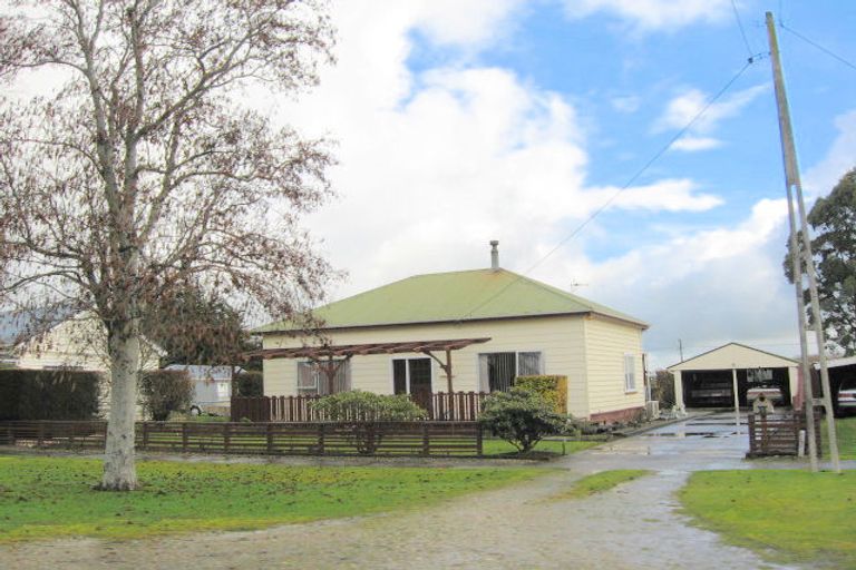 Photo of property in 35 Inkermann Street, Wyndham, 9831