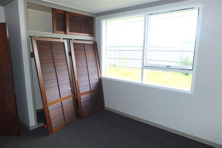 Photo of property in 2/332 Hills Road, Mairehau, Christchurch, 8013