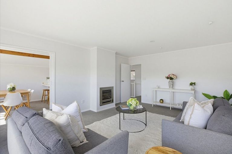 Photo of property in 2/42 Spyglass Lane, Whitby, Porirua, 5024