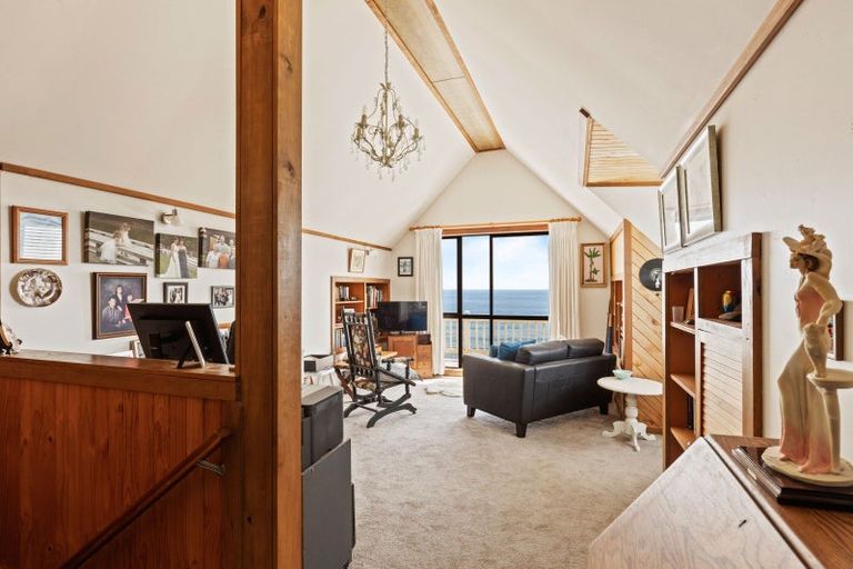 Photo of property in 13 Motukari Place, Onaero, Waitara, 4383