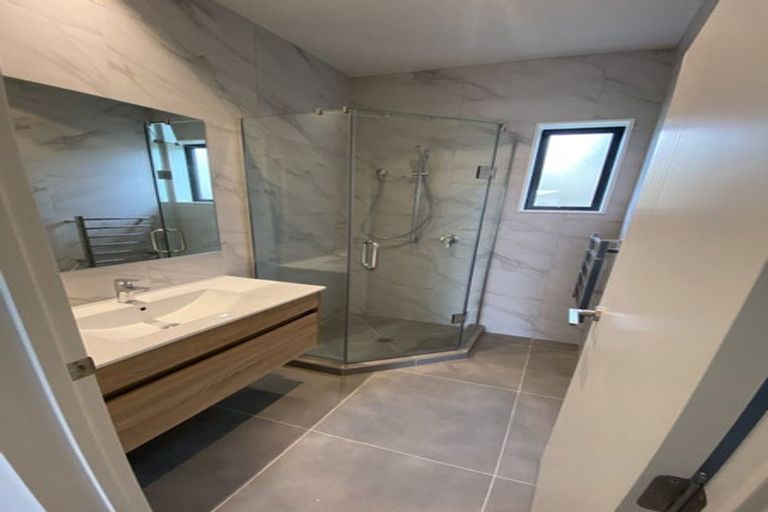 Photo of property in 24d Poinsettia Place, Henderson, Auckland, 0610