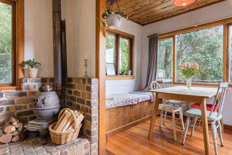 Photo of property in 187 Victory Road, Laingholm, Auckland, 0604