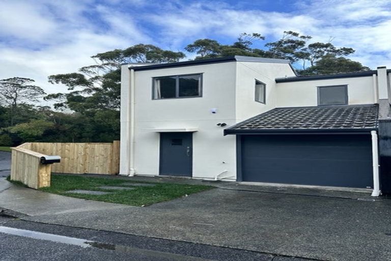 Photo of property in 17 Sun Place, Henderson, Auckland, 0612