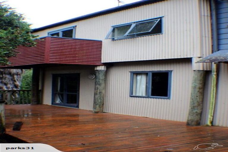 Photo of property in 93 Warner Park Avenue, Laingholm, Auckland, 0604