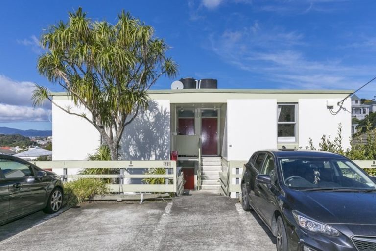 Photo of property in 4/12 Anderson Terrace, Mount Cook, Wellington, 6021