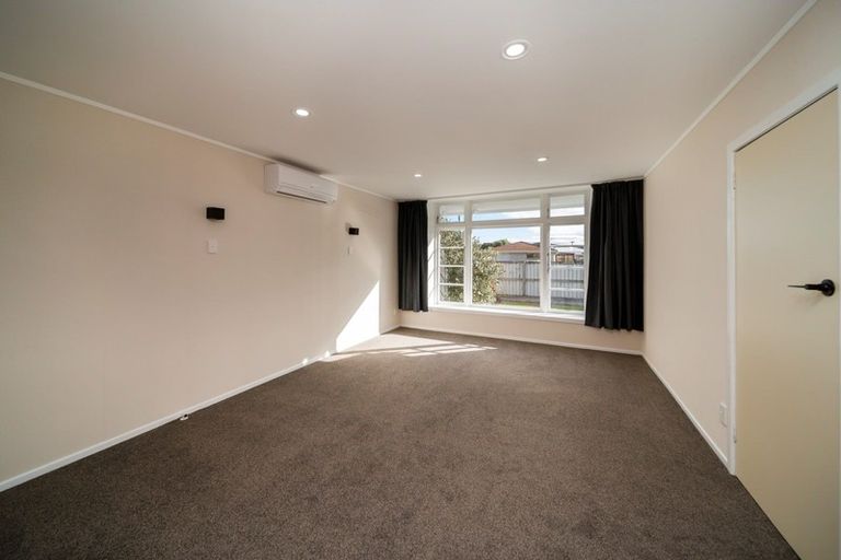 Photo of property in 84 Albion Street, Hawera, 4610