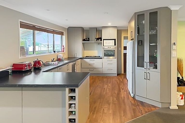 Photo of property in 360 Yaldhurst Road, Russley, Christchurch, 8042