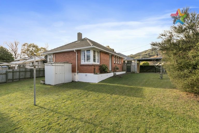 Photo of property in 193 Waddington Drive, Naenae, Lower Hutt, 5011
