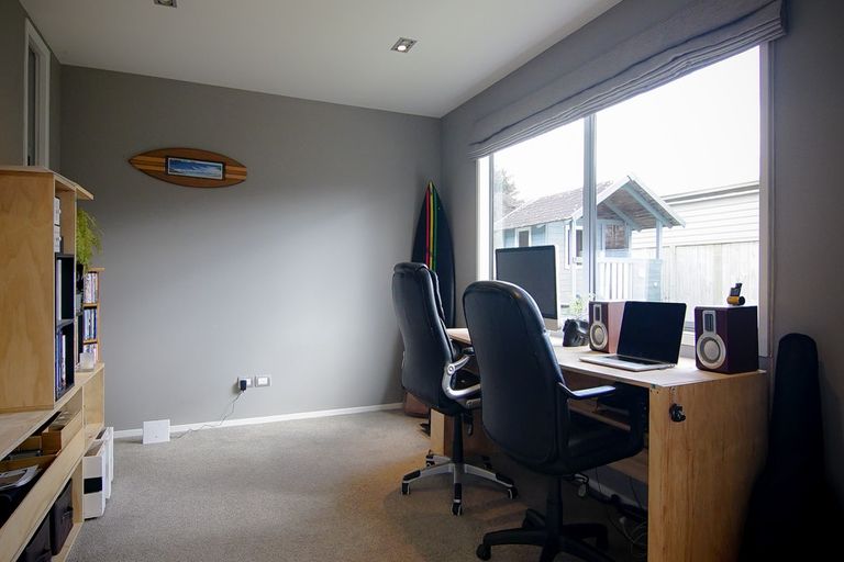 Photo of property in 8 Lifford Place, Awapuni, Palmerston North, 4412