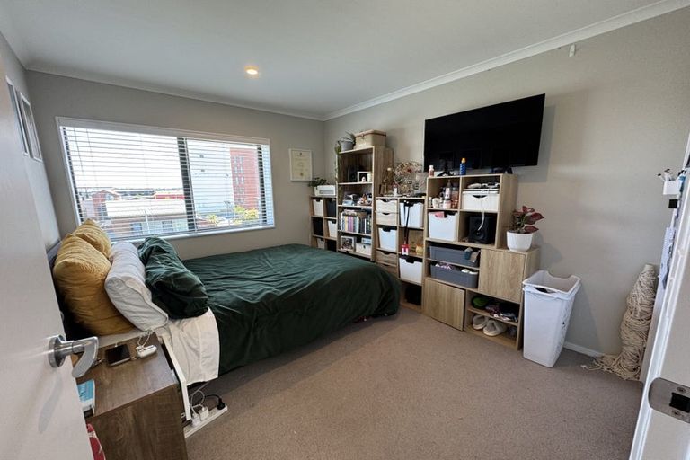 Photo of property in 7 Danga Lane, Hobsonville, Auckland, 0616