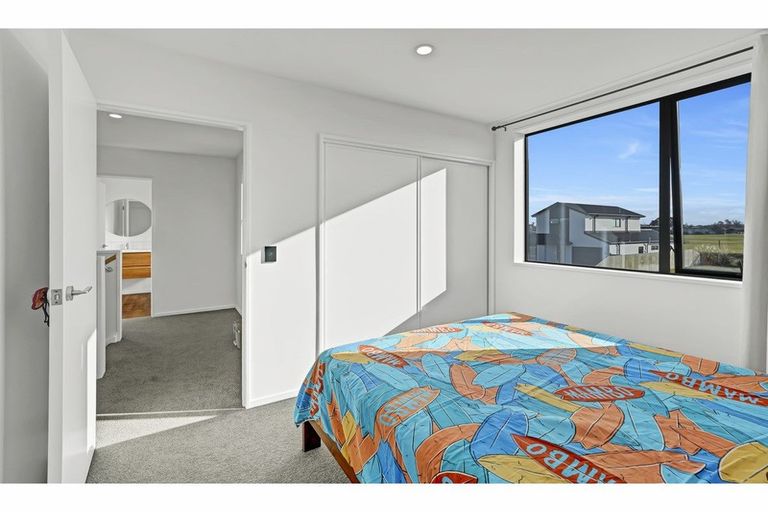 Photo of property in 10 Miromiro Street, Broomfield, Christchurch, 8042