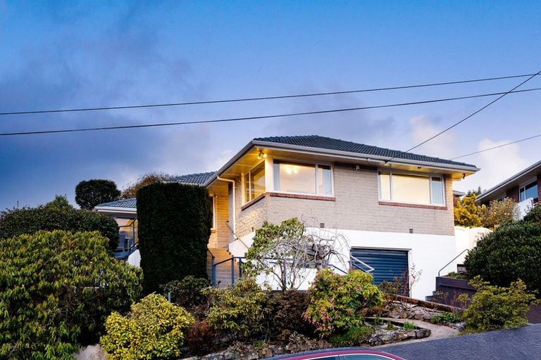 Photo of property in 8 Jason Street, Helensburgh, Dunedin, 9010