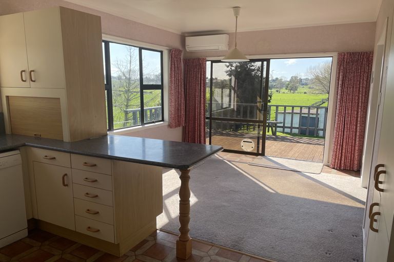 Photo of property in 294 Tuhikaramea Road, Temple View, Hamilton, 3290