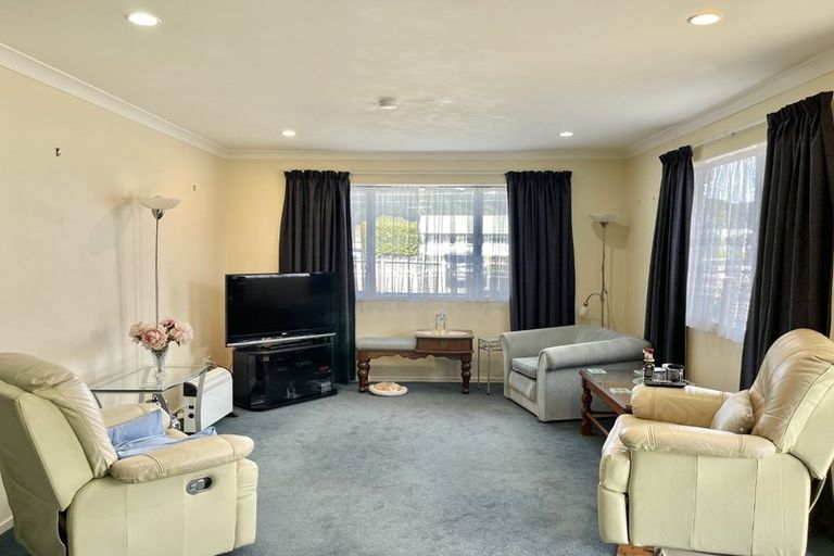 Photo of property in 17 Phar Lap Grove, Trentham, Upper Hutt, 5018