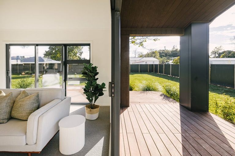 Photo of property in 31 Muhunoa Road East, Ohau, Levin, 5570