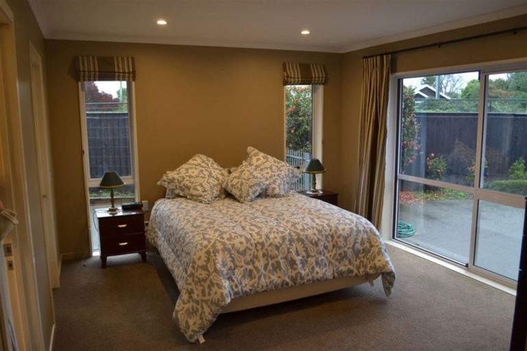 Photo of property in 53 Strowan Road, Strowan, Christchurch, 8052