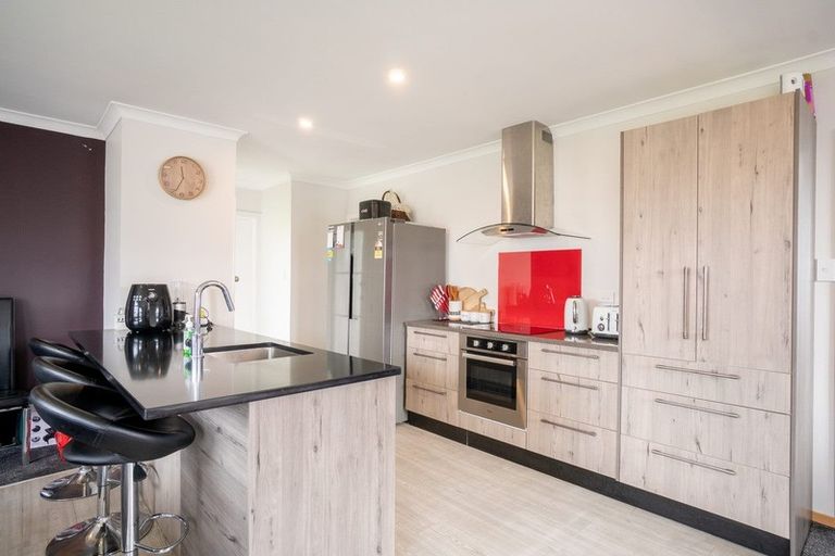 Photo of property in 24 Rhodes Drive, Kelvin Grove, Palmerston North, 4414