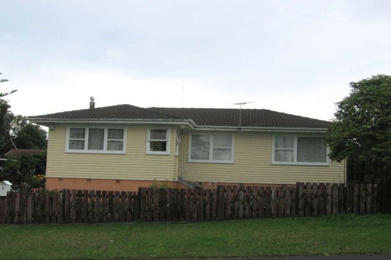 Photo of property in 4 Sunvue Road, Glen Eden, Auckland, 0602
