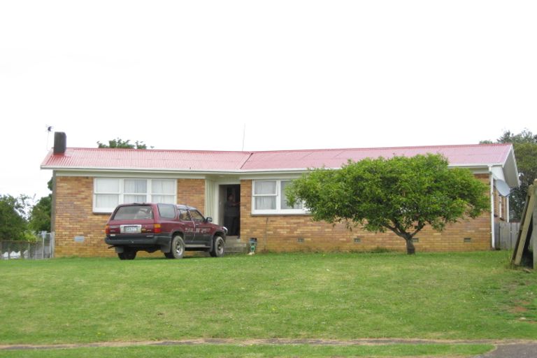 Photo of property in 8 Arnhem Place, Pukekohe, 2120