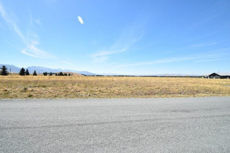 Photo of property in 122 The Drive, Twizel, 7999