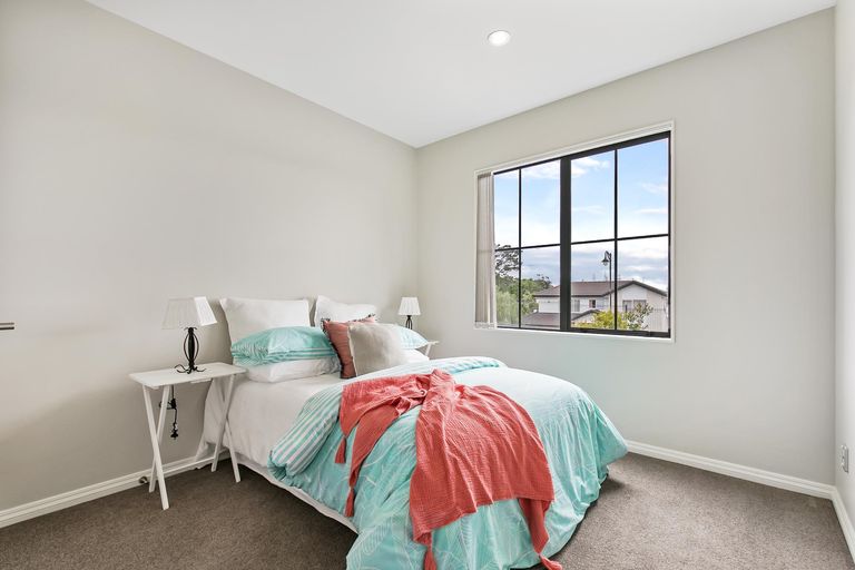 Photo of property in 99 Laurel Oak Drive, Schnapper Rock, Auckland, 0632