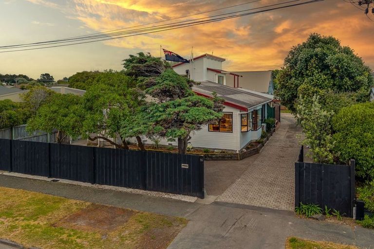 Photo of property in 16 Sandra Street, South New Brighton, Christchurch, 8062